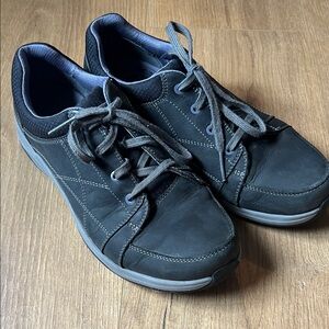 Ahnu Taraval WP Walking Men's Black and Gray Sneakers‎
